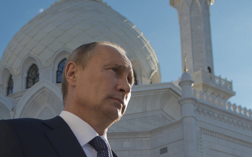 Путин поздравил мусульман России с праздником Гурбан