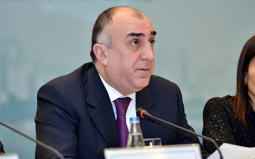 Azerbaijani, Russian FMs hold phone call
