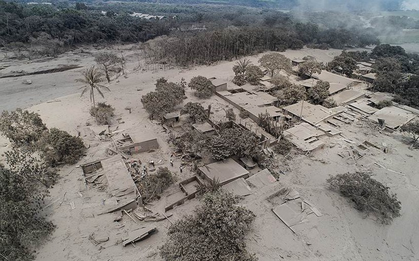 В Гватемале обнаружены тела еще семи жертв извержения вулкана