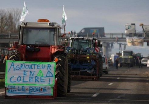 В ходе протестов фермеров на юге Франции погиб человек