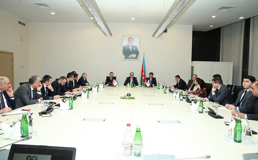 Азербайджан и Россия обсудили вопросы международной торговли и грузоперевозок