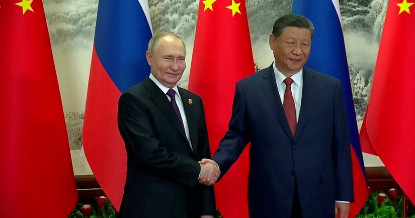 Russian, Chinese leaders meet in Beijing