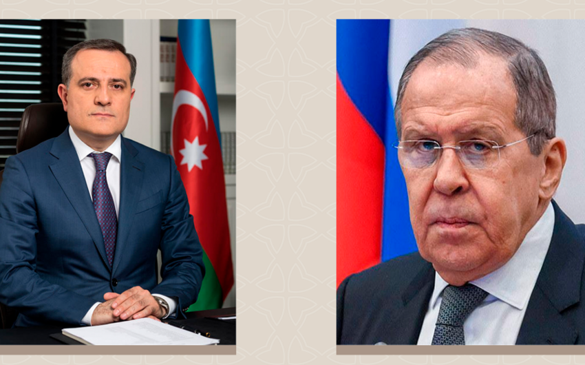 Azerbaijani, Russian FMs mull recent tensions in region