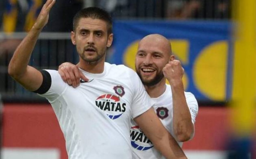 Azərbaycan milli komandasının futbolçusu Dmitri Nazarov Aueyə ilk xalı qazandırıb - VİDEO