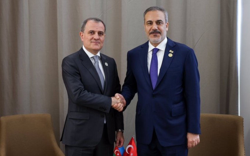 Министры иностранных дел Азербайджана и Турции обсудили вопросы, представляющие взаимный интерес