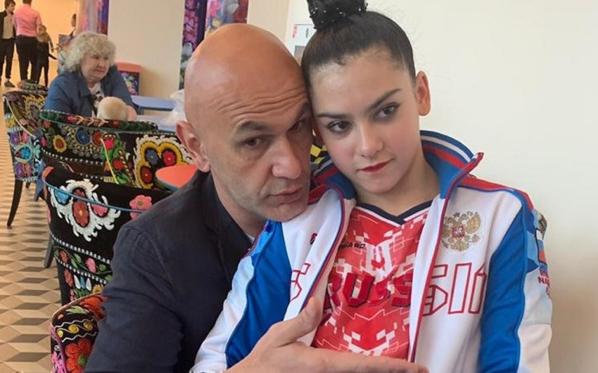 Dmitri Kramarenko: Qızımın Azərbaycan bayrağı altında çıxış etməsi nəzərdən keçirilmir