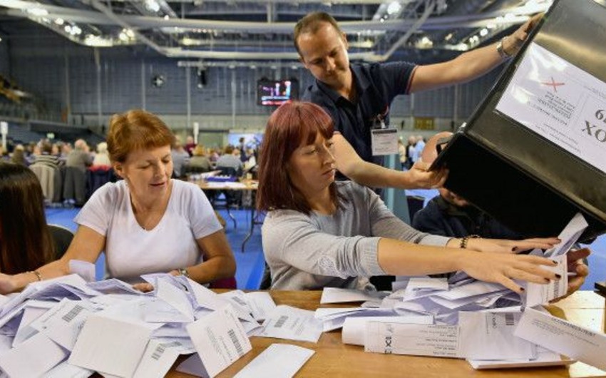 Консерваторы лидируют по результатам экзит-поллов на выборах в Великобритании
