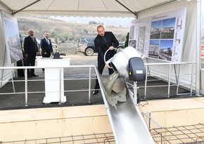 Президент заложил фундамент Мемориального комплекса в Джебраиле