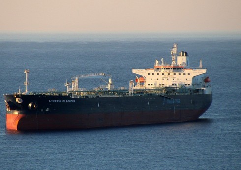 СМИ: Половина танкеров прекратила перевозку российской нефти из-за санкций