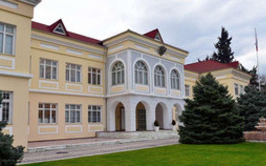 В посольстве России в Азербайджане проходит голосование в связи с выборами президента