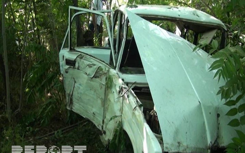 ​В Гахе автомобиль врезался в электрический столб, погиб 82-летний водитель