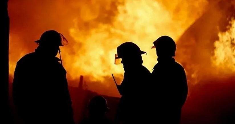 Rusiyada neft bazasında yanğının söndürülməsinə 220-dən çox mütəxəssis, 100-ə yaxın texnika cəlb olunub