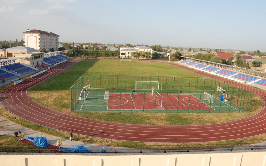 Beyləqanda yeni inşa edilən stadion uçub