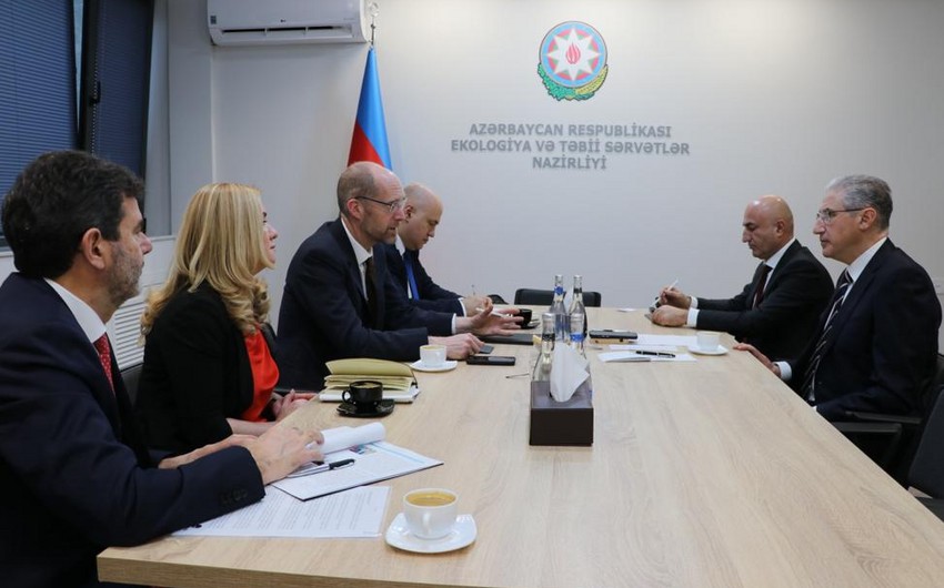 Azerbaijan’s minister of environment mulls preparations for COP29 with EBRD delegation