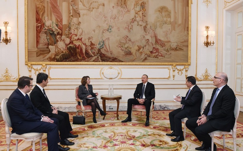 Президент Ильхам Алиев встретился в Париже с президентом компании Vivaction и заместителем генерального директора группы SUEZ - ОБНОВЛЕНО