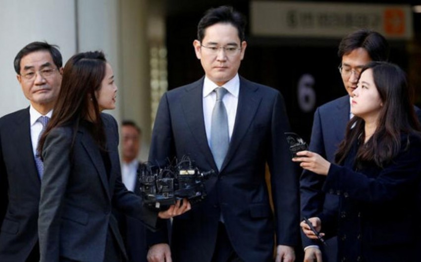 Cənubi Koreyanın dövlət başçısı “Samsung” şirkətinin vitse-prezidentini əfv edib