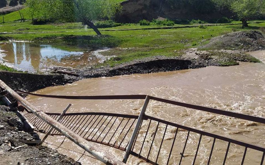 Mudflows damage bridges in Aghstafa - VIDEO