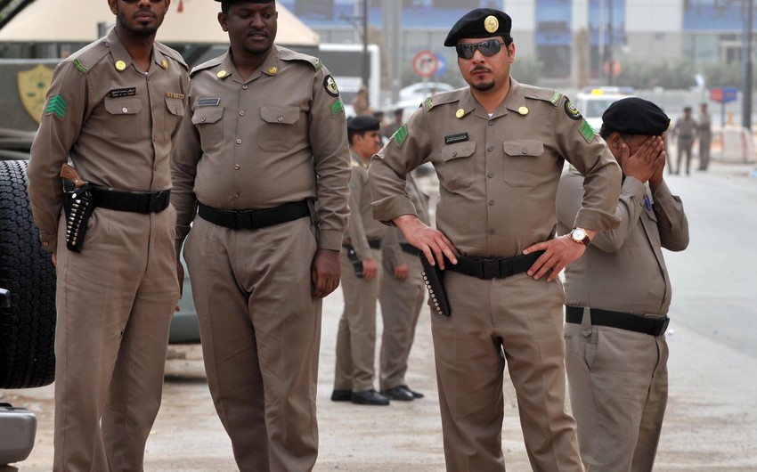 В Саудовской Аравии два человека обстреляли полицейских