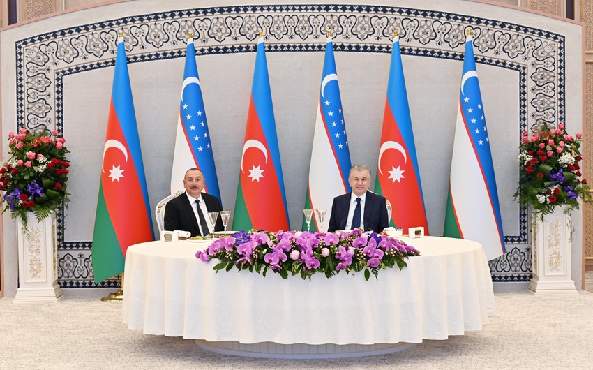 Shavkat Mirziyoyev hosts reception in honor of President Ilham Aliyev