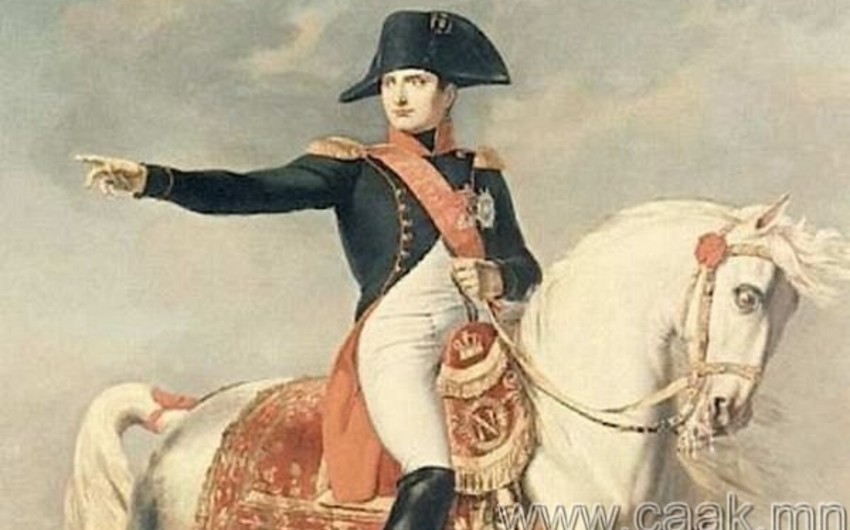 ​Треуголка Наполеона продана на аукционе за 2 млн евро