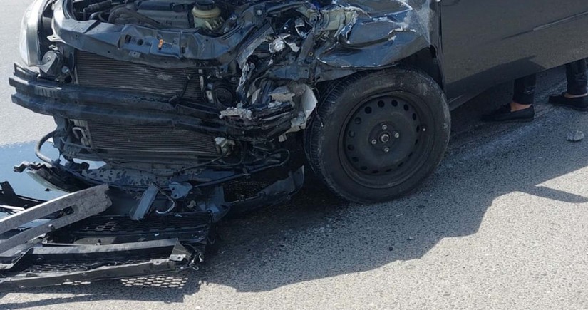 В Баку автомобиль Toyota Prius сбил 18-летнюю девушку