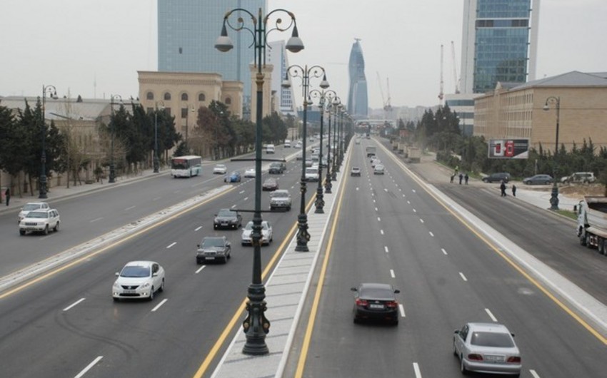 Бакинское транспортное агенство предупредило водителей и пешеходов о сильном ветре