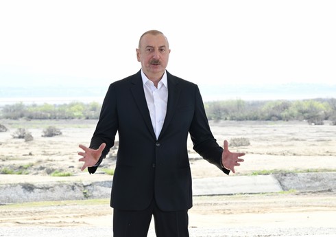 Ильхам Алиев: Ведется работа над проектом опреснения воды Каспийского моря