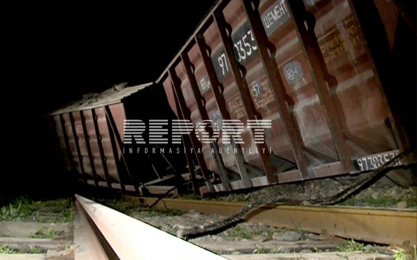 ​В Азербайджане потерпел крушение грузовой поезд - ФОТО