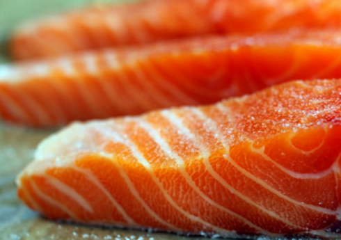 Азербайджан возобновил экспорт лосося в Казахстан