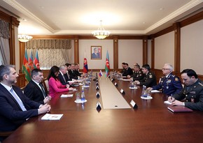 Azerbaijan defense minister meets with his Slovakian counterpart