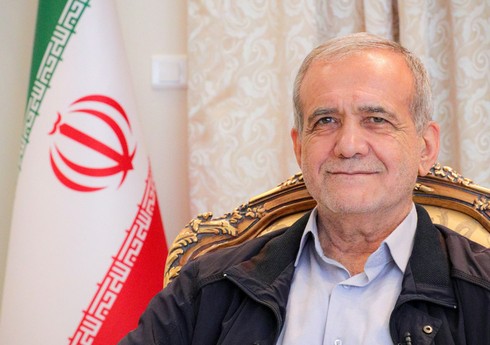 Новоизбранный президент Ирана принес присягу