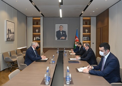 Джейхун Байрамов встретился с новым послом Словакии