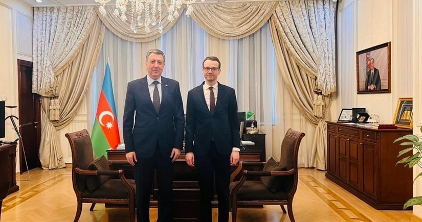 Azerbaijani envoy briefs Slovak diplomat on Armenian border violations