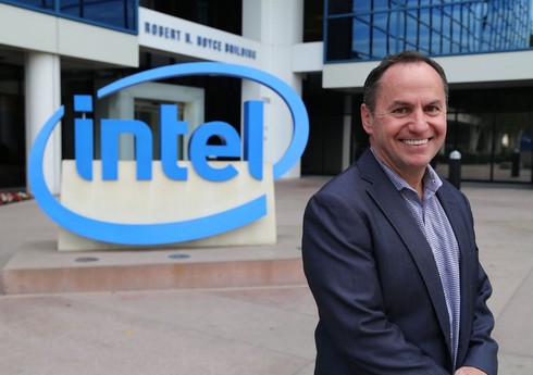 Глава американской корпорации Intel покидает свой пост