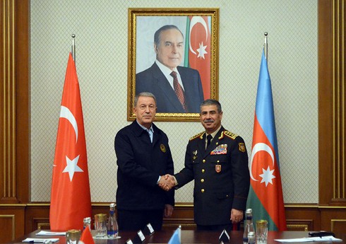 Министр обороны Азербайджана встретился с турецким коллегой