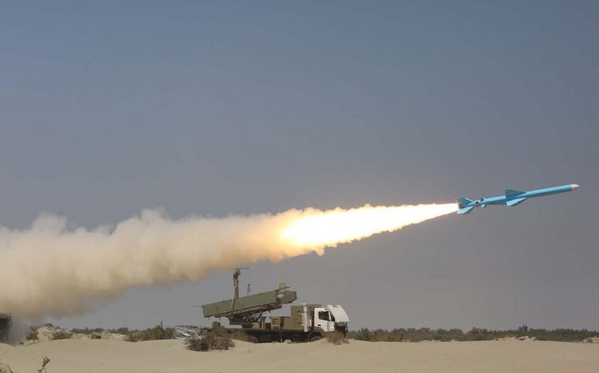 İran yeni daşıyıcı raket sınaqdan keçirib