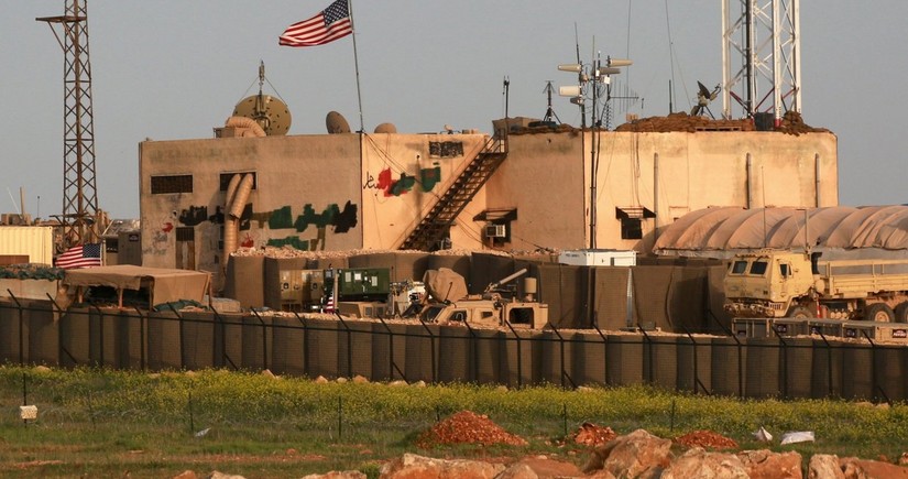 ABŞ-ın Suriyadakı bazasına bir neçə raket atılıb