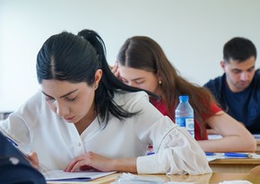 В Азербайджане проведен экзамен для желающих поступить на госслужбу