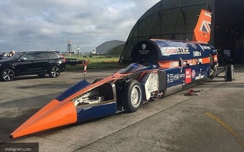 A car designed to travel at 1600 kph tested in England - VIDEO