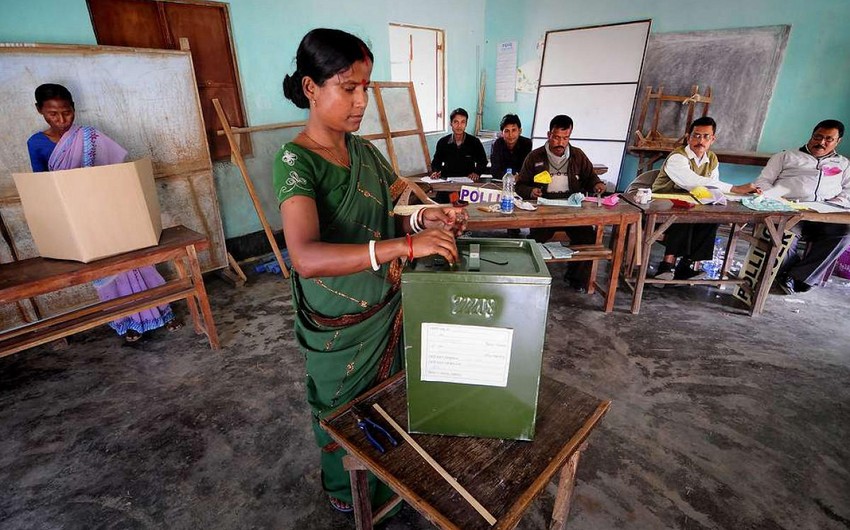 India starts voting in Lok Sabha poll, 102 seats, 21 states in 1st phase