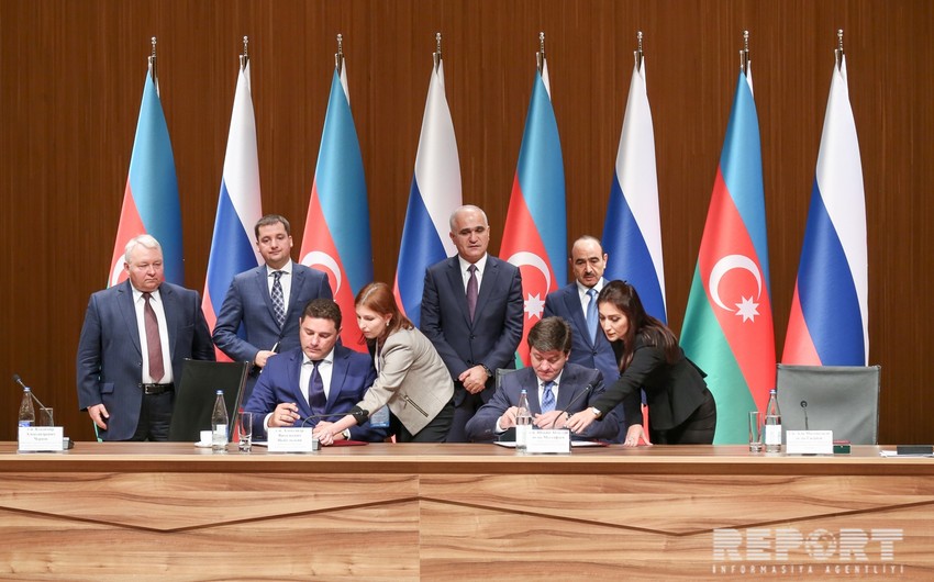 Азербайджан и Россия подписали 12 документов о сотрудничестве