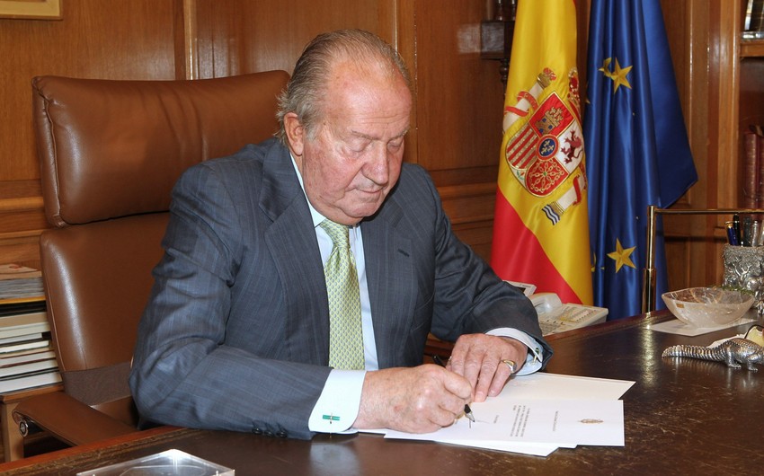 Королевский двор Испании: Экс-глава государства находится в ОАЭ