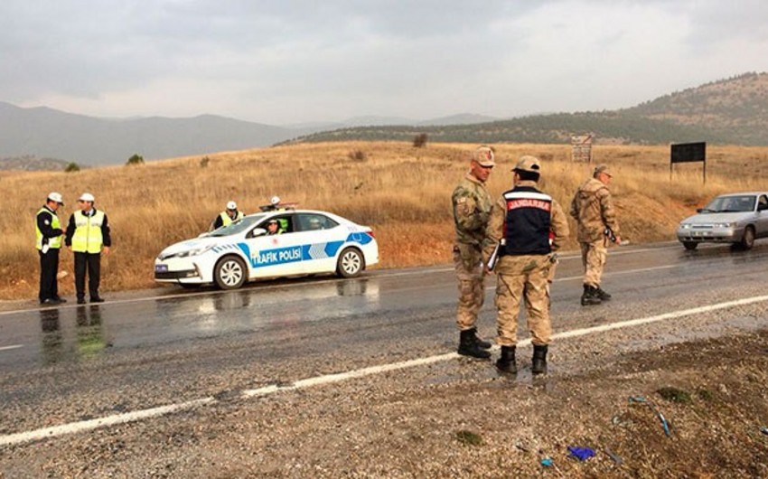 Türkiyədə avtobus aşıb, 7 nəfər ölüb, 24 nəfər yaralanıb
