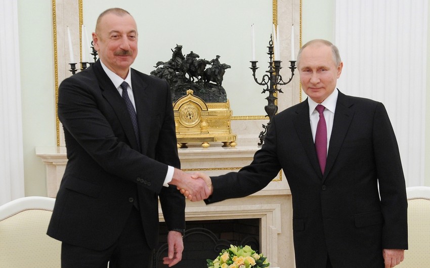 Azerbaijani, Russian presidents hold bilateral meeting