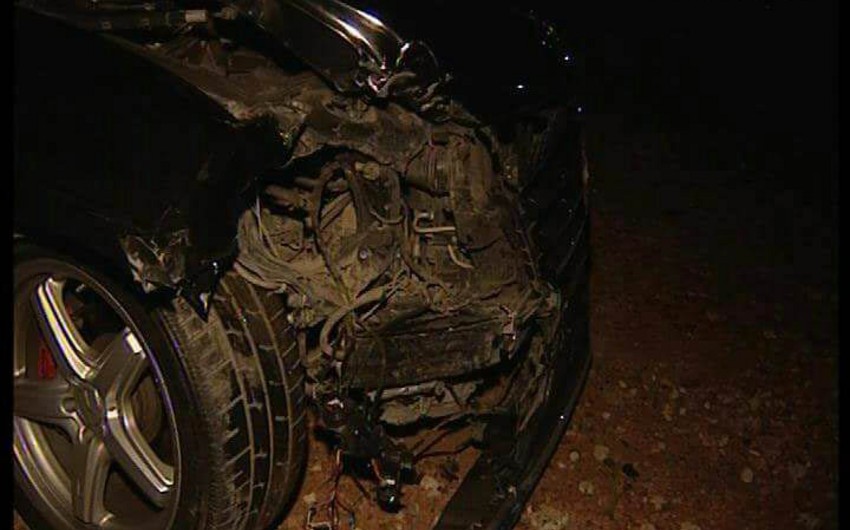 В Баку совершивший аварию водитель сбежал с места ДТП