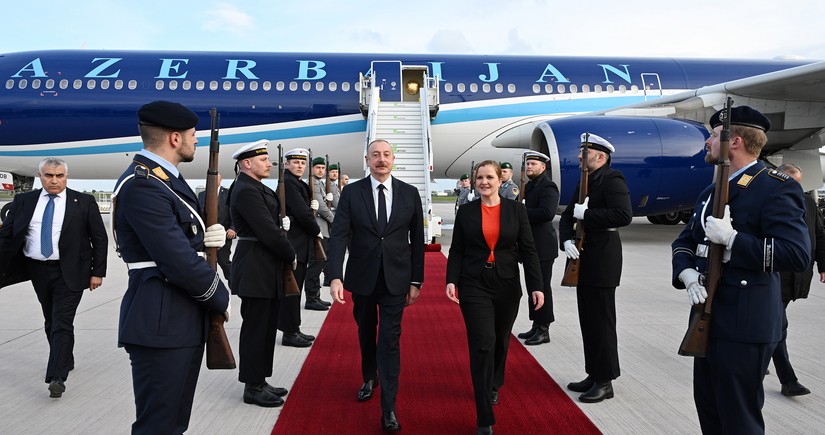 Президент Ильхам Алиев прибыл с рабочим визитом в Германию