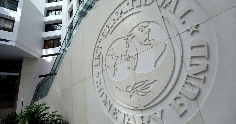 IMF revises its forecasts regarding current account surplus in Azerbaijan