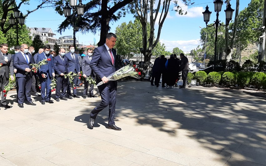 Gürcüstanda Azərbaycanın ümummilli liderinin xatirəsi yad edilir