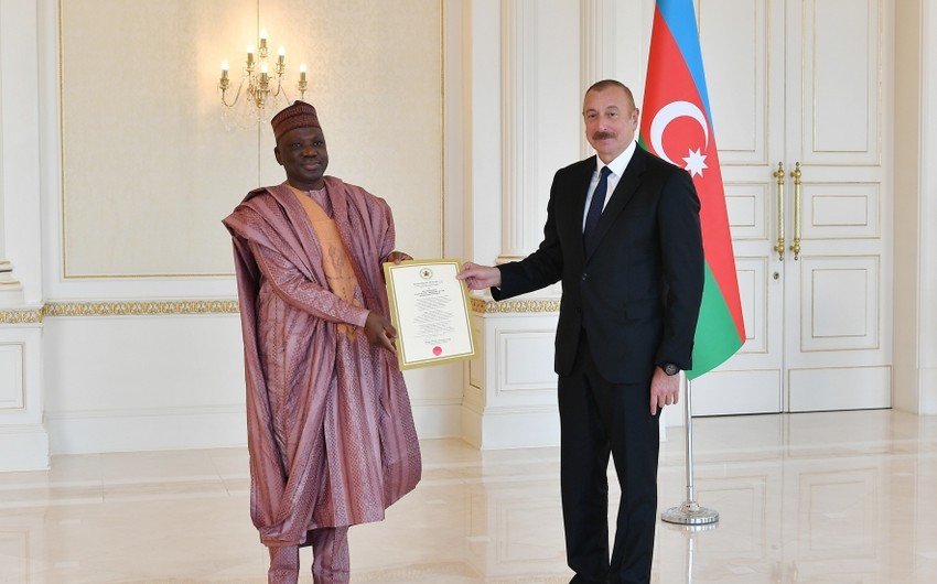 Ilham Aliyev receives credentials of incoming Nigerian ambassador