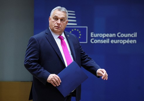 Орбан: Политика Брюсселя постепенно забивает гвозди 